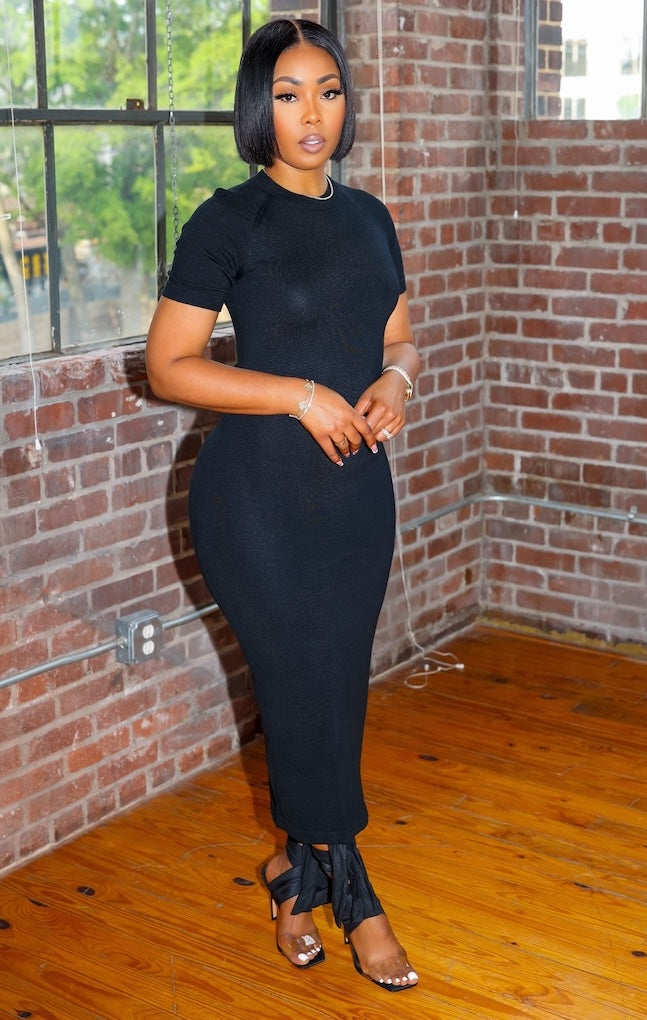 Take A Bow Midi Dress (Black)
